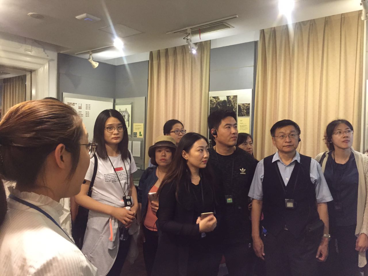 师生参观青岛啤酒博物馆