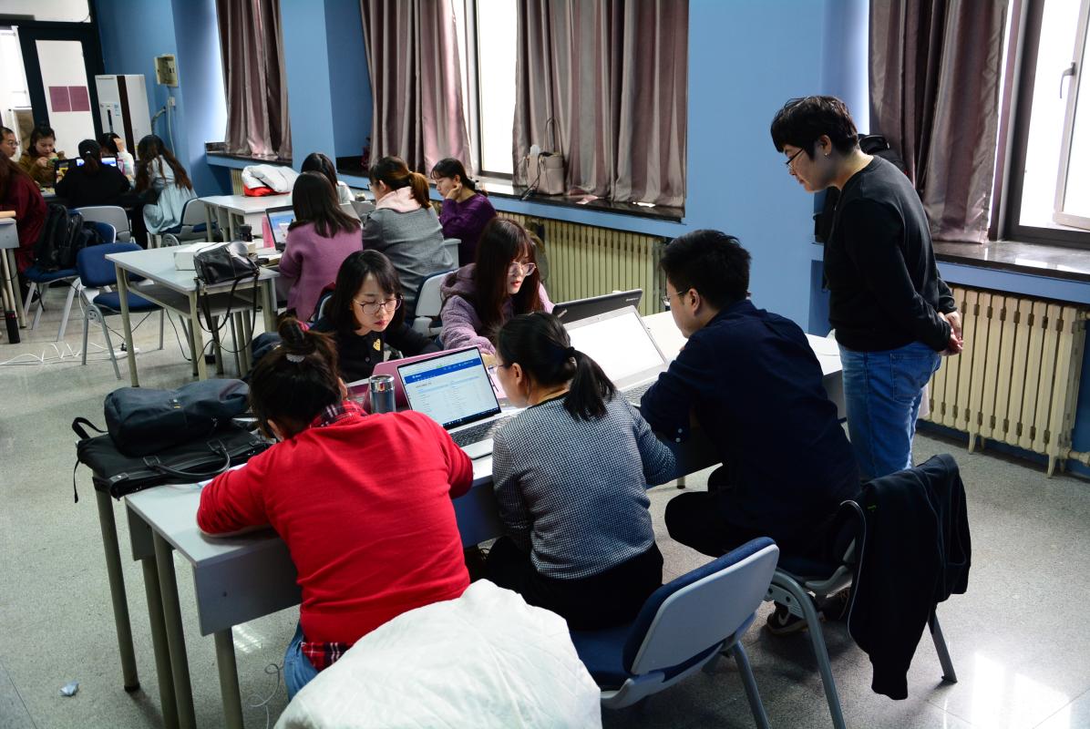蔡文娟老师进行指导